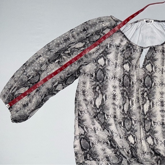 Snake Print Animal West K Gray Black Tie-Front Keyhole Blouse XXL - Picture 6 of 9